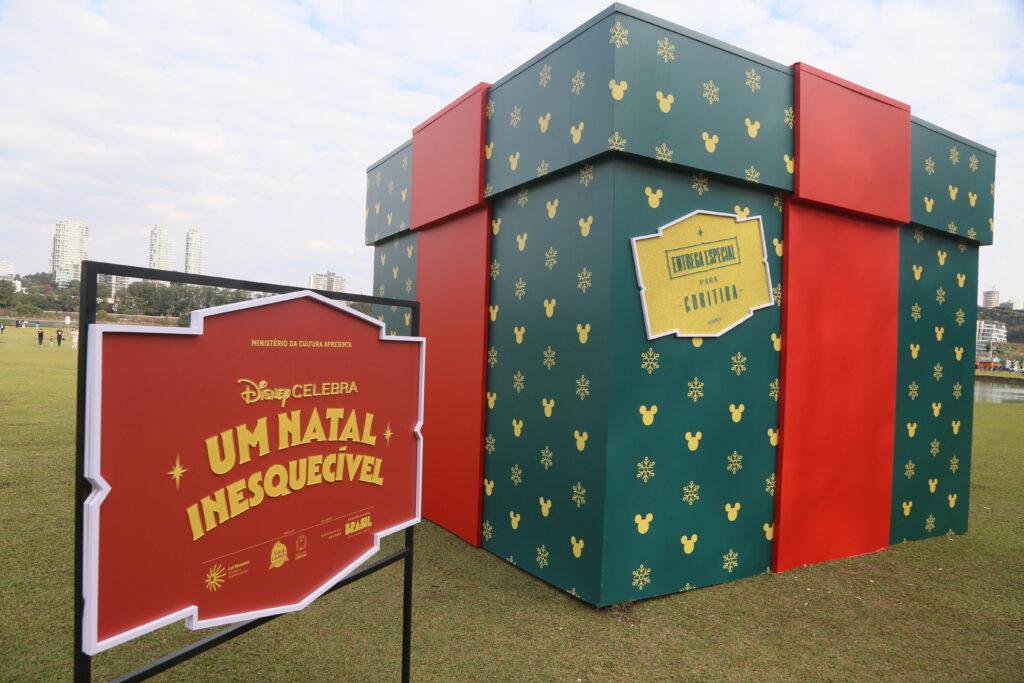 Caixa de presente no Parque Barigui