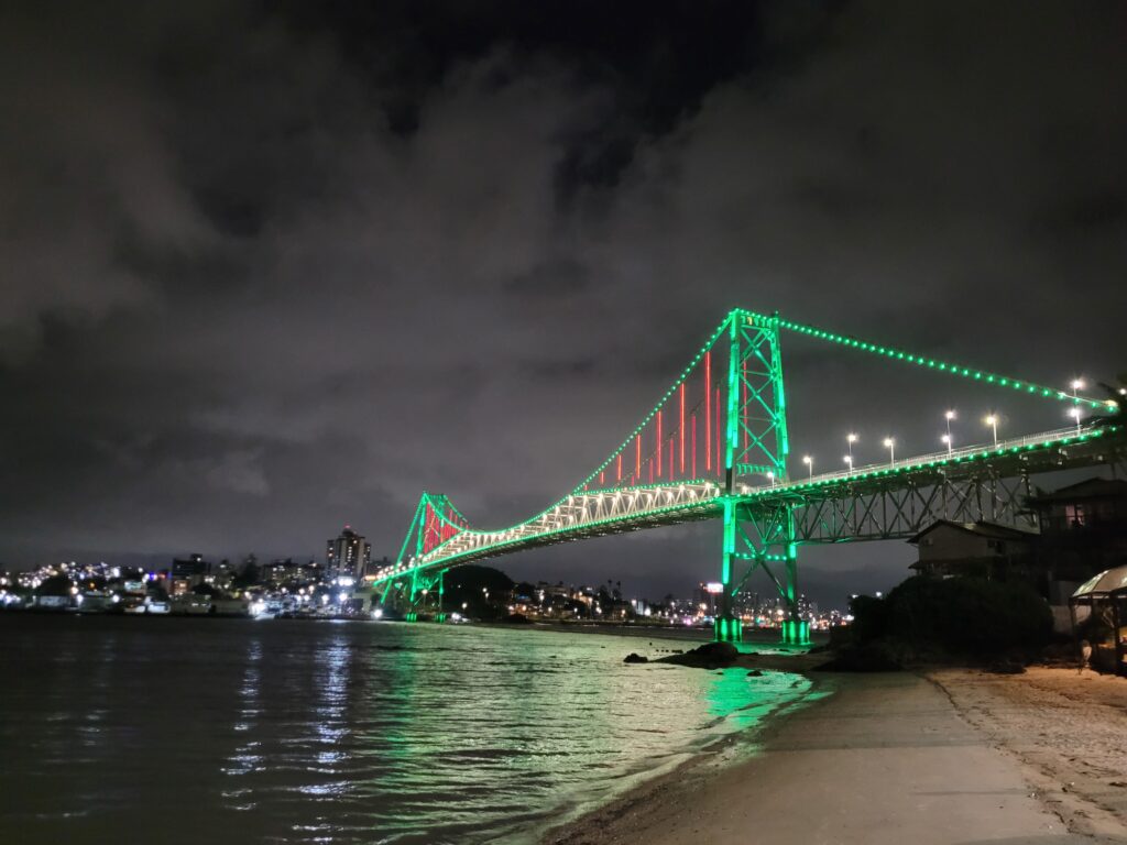 Ponte Hercílio Luz Iluminada para o Natal