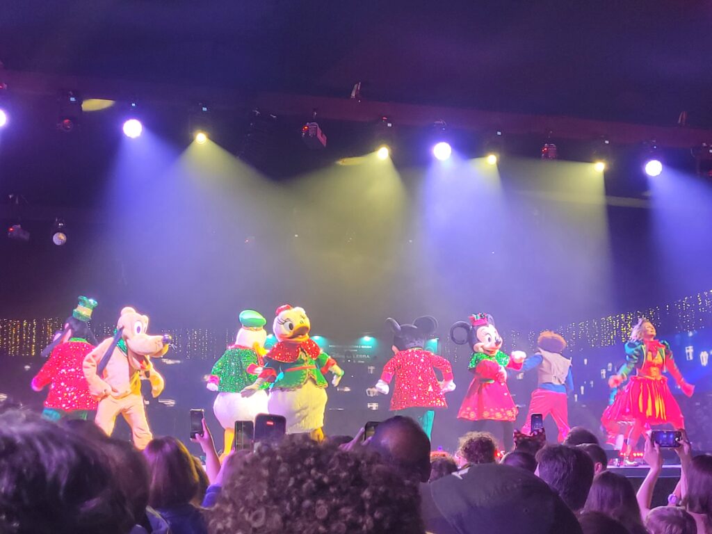 Turma do Mickey no show Disney Celebra