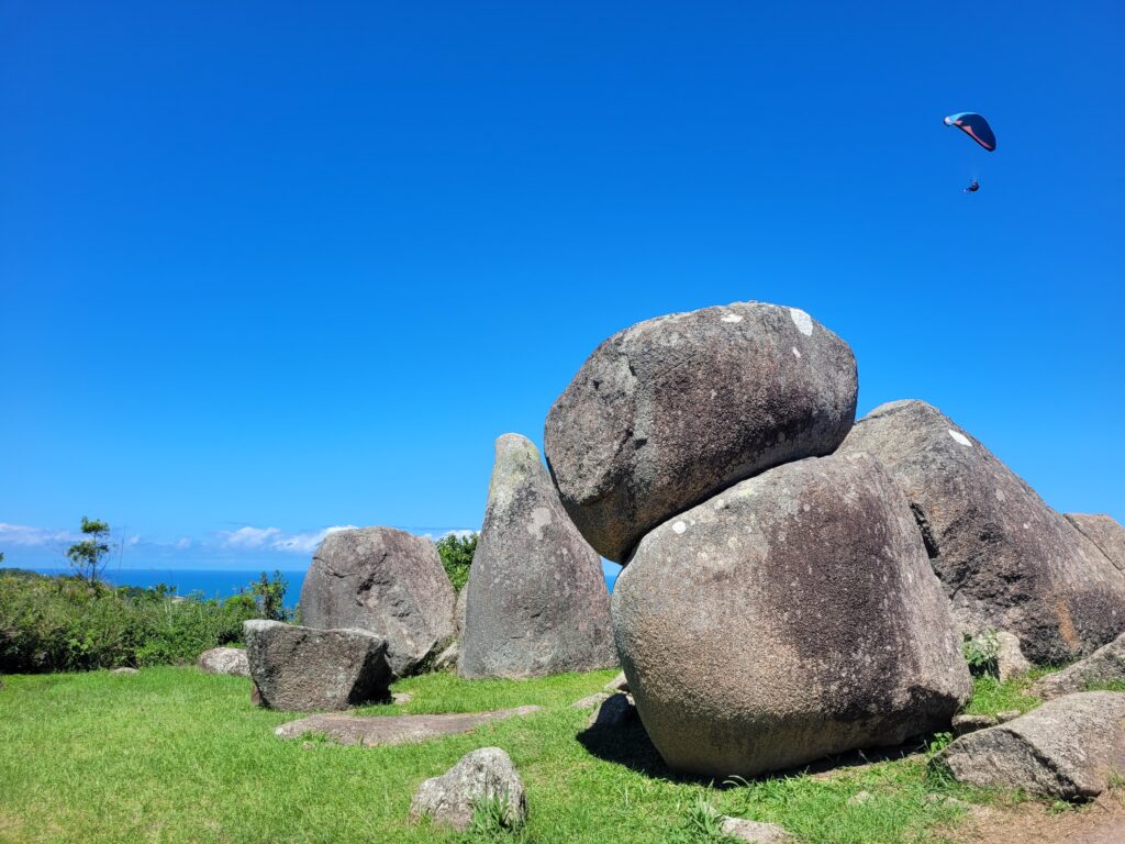 Observatório dos Equinócios Dólmen da Oração