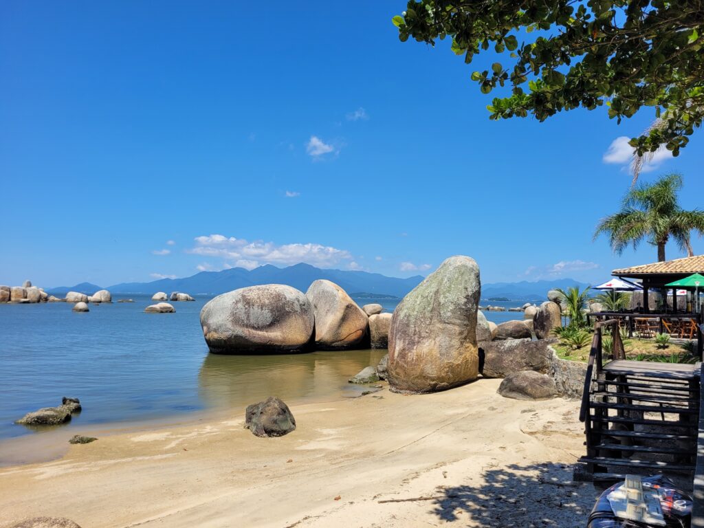 Praia de Itaguaçu Florianópolis