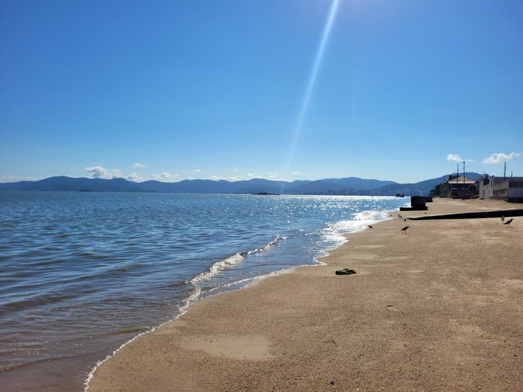 Praia Balneário Estreito