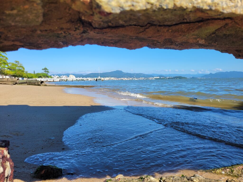 Praia Balneário Estreito