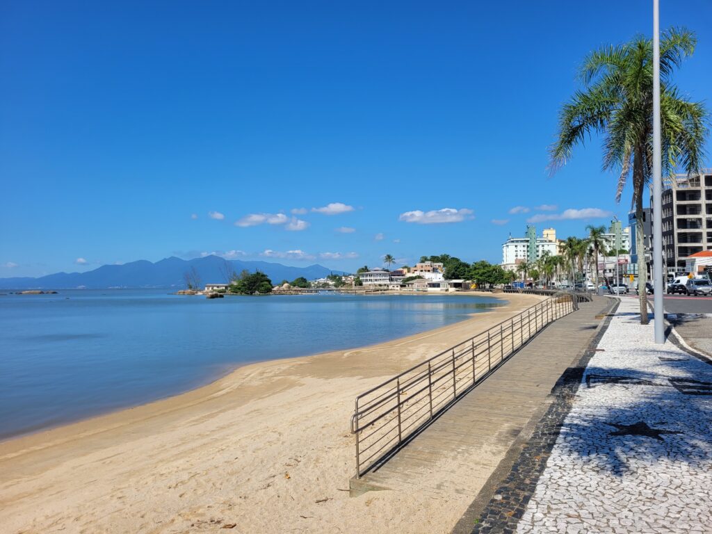 Praia da Saudade Coqueiros Florianópolis