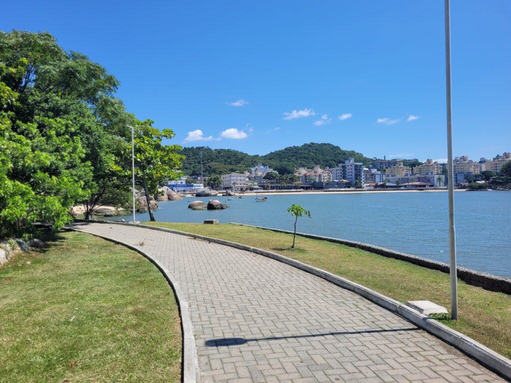 Praia do Meio Coqueiros Florianópolis