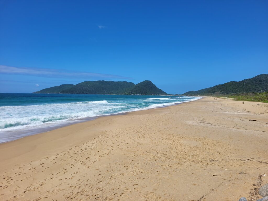 Lado esquerdo da Praia da Armação