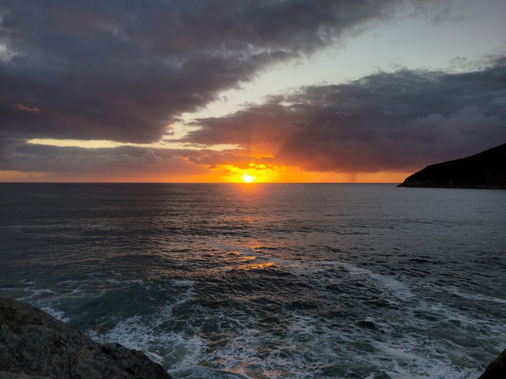 Nascer do sol na Praia da Armação