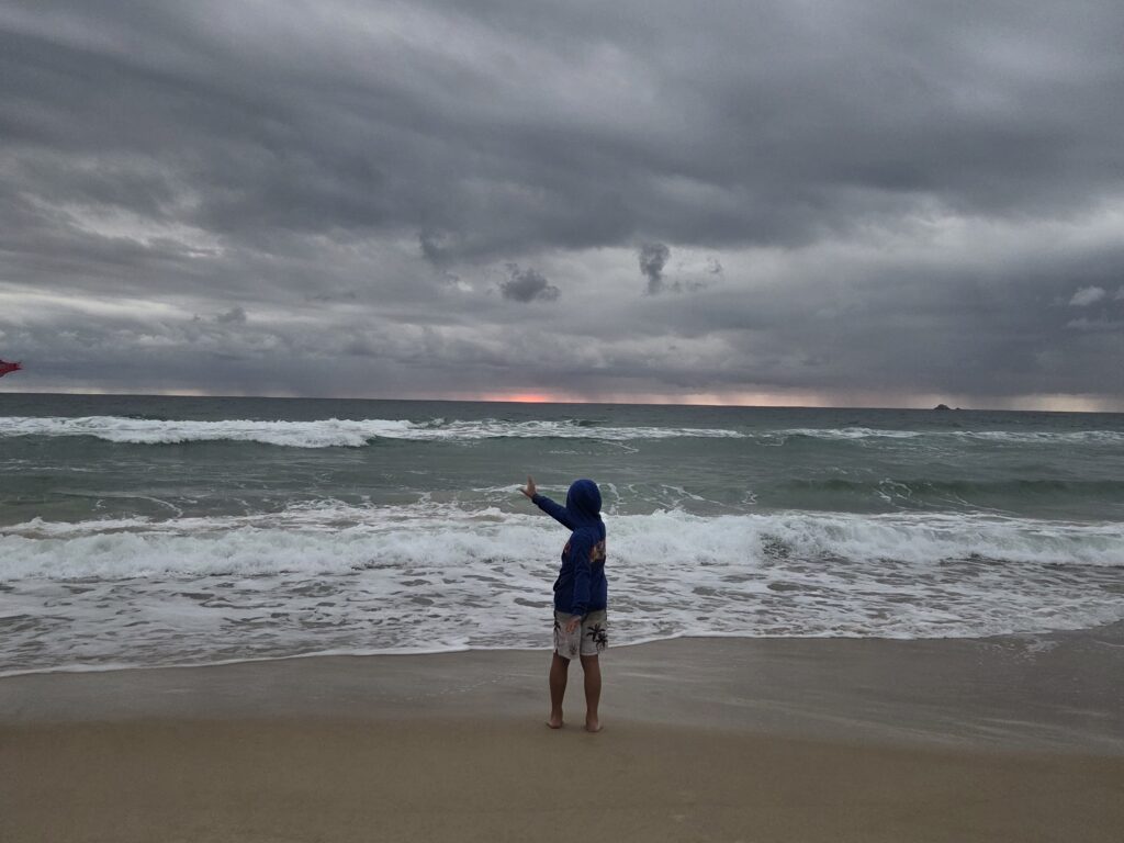 Nascer do sol na Praia Brava Florianópolis