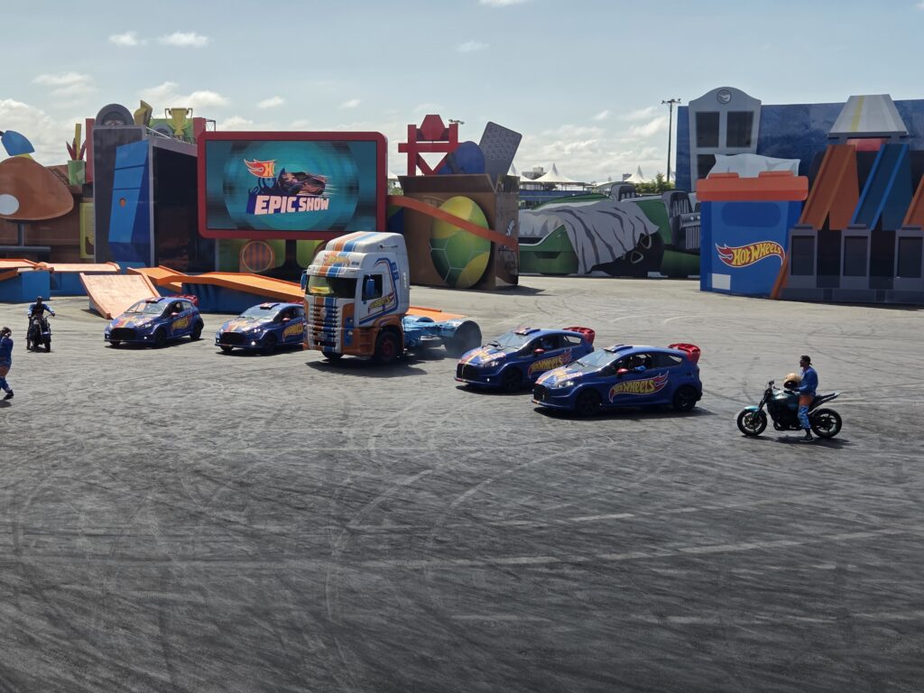 Hot Wheels Epic Show Beto Carrero
