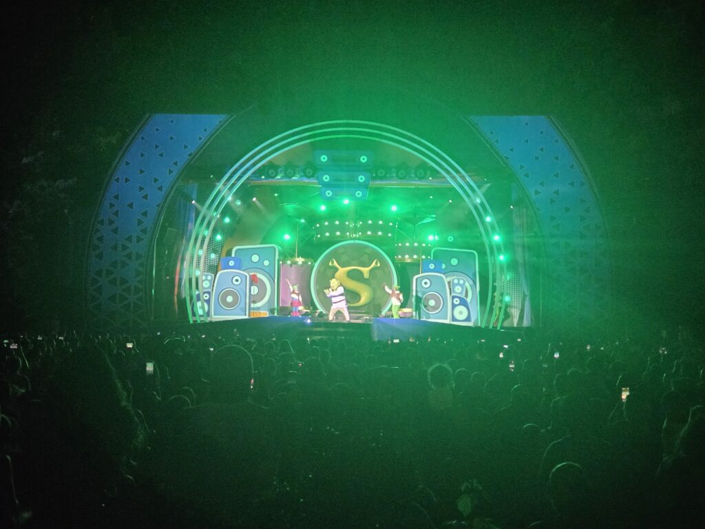 Show No Ritmo de Trolls Beto Carrero