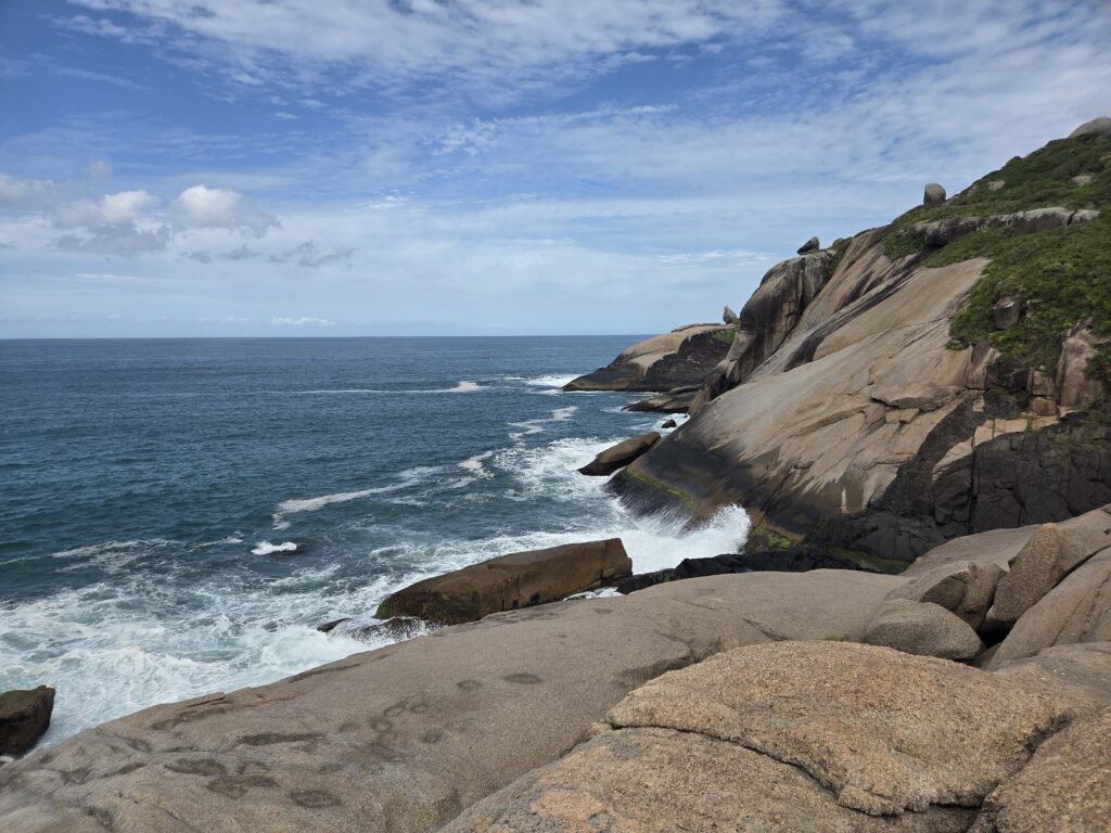 Costão da Praia do Gravatá