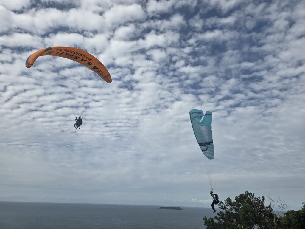 Parapente na Trilha do Gravatá