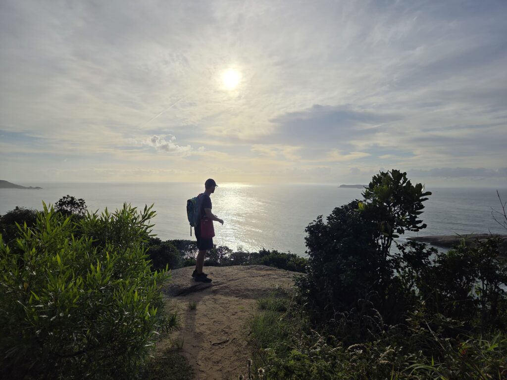Trilha para Praia do Gravatá