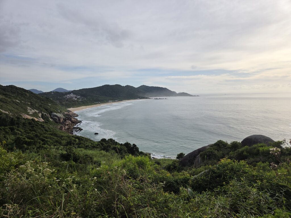 Trilha para Praia Secreta