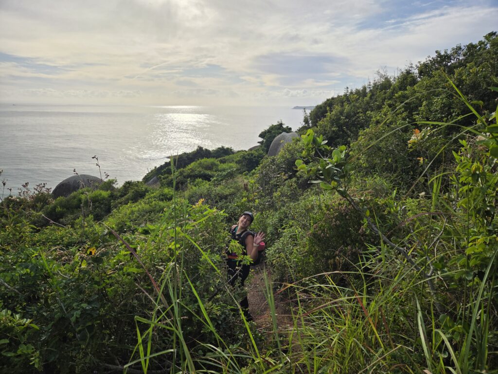 Trilha para Praia Secreta