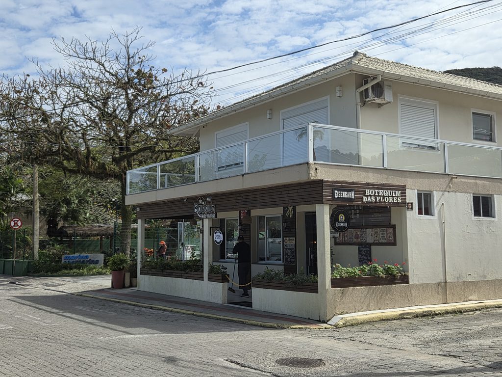 Gastronomia na praia do Sambaqui Florianópolis