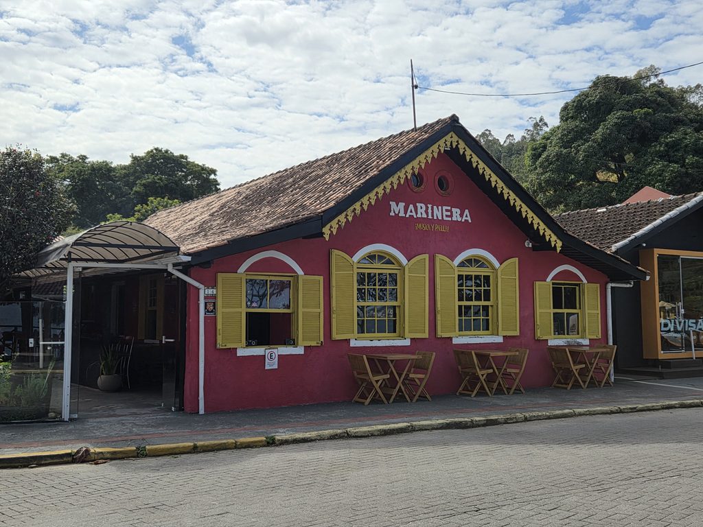 Gastronomia na praia do Sambaqui Florianópolis